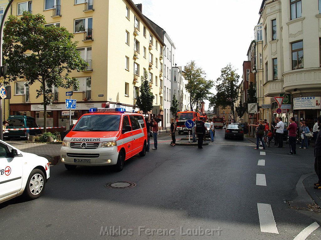 Feuer unterm Dach Koeln Kalk Eythstr Thumbstr P44.JPG